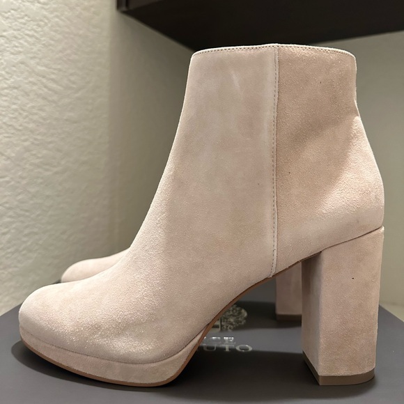 Vince Camuto Isanna Booties - Picture 2 of 16
